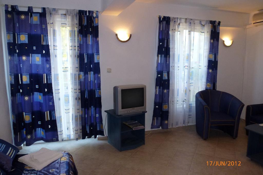 Family Hotel Magnolia Balchik Ruang foto