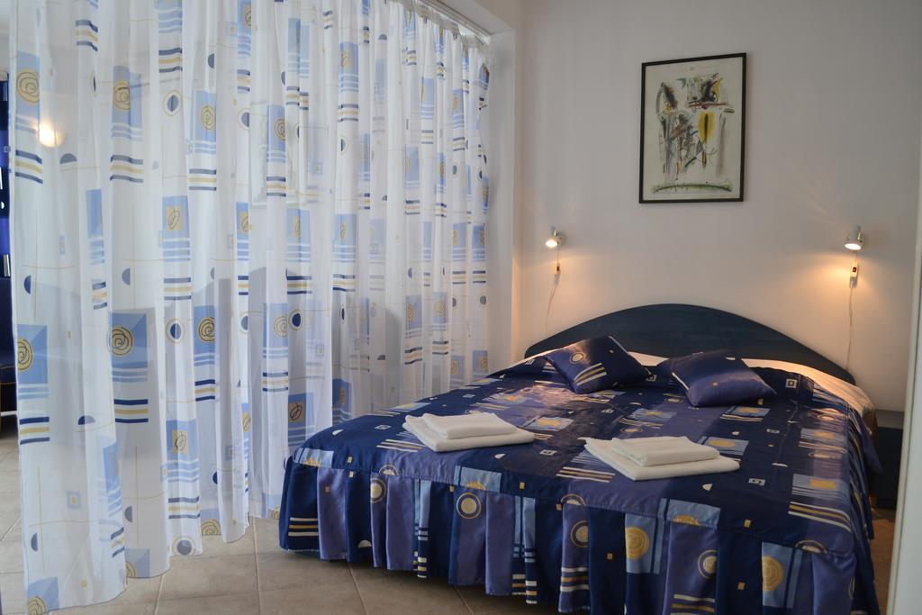 Family Hotel Magnolia Balchik Ruang foto