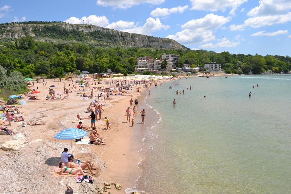 Family Hotel Magnolia Balchik Ruang foto