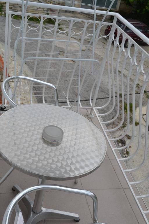 Family Hotel Magnolia Balchik Bagian luar foto