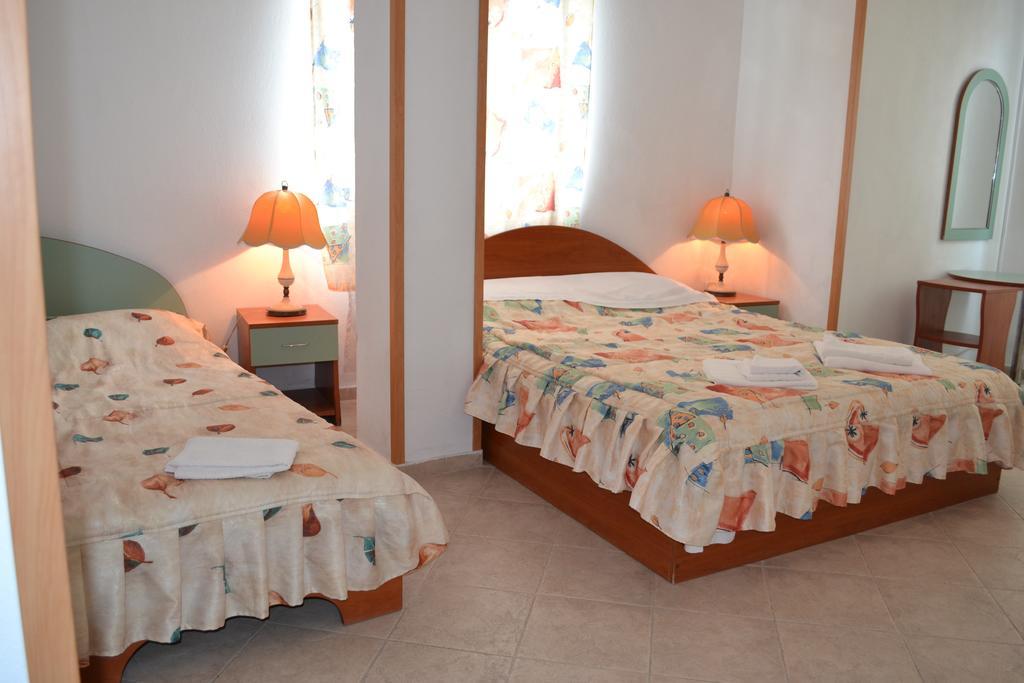 Family Hotel Magnolia Balchik Ruang foto