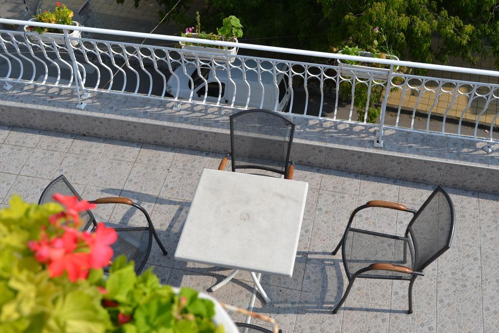 Family Hotel Magnolia Balchik Bagian luar foto