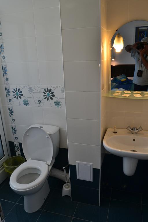 Family Hotel Magnolia Balchik Bagian luar foto