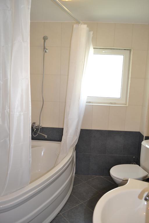 Family Hotel Magnolia Balchik Ruang foto