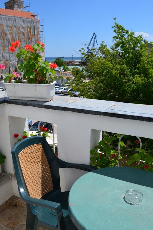 Family Hotel Magnolia Balchik Ruang foto
